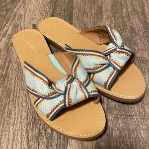 Open toed sandals